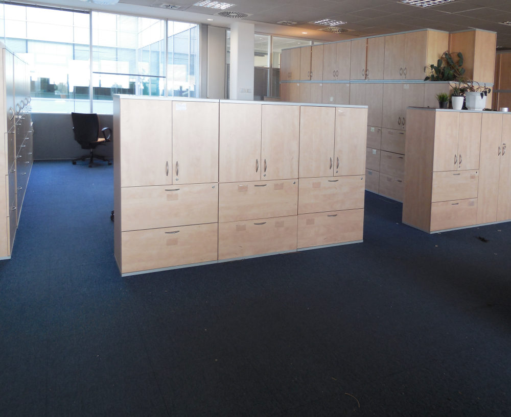 Policová skříň - bazar nábytku QO.cz